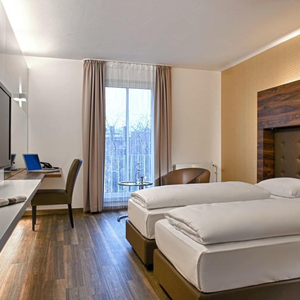 Hotel Conti Duisburg - Partner Of Sorat Hotels Exteriör bild