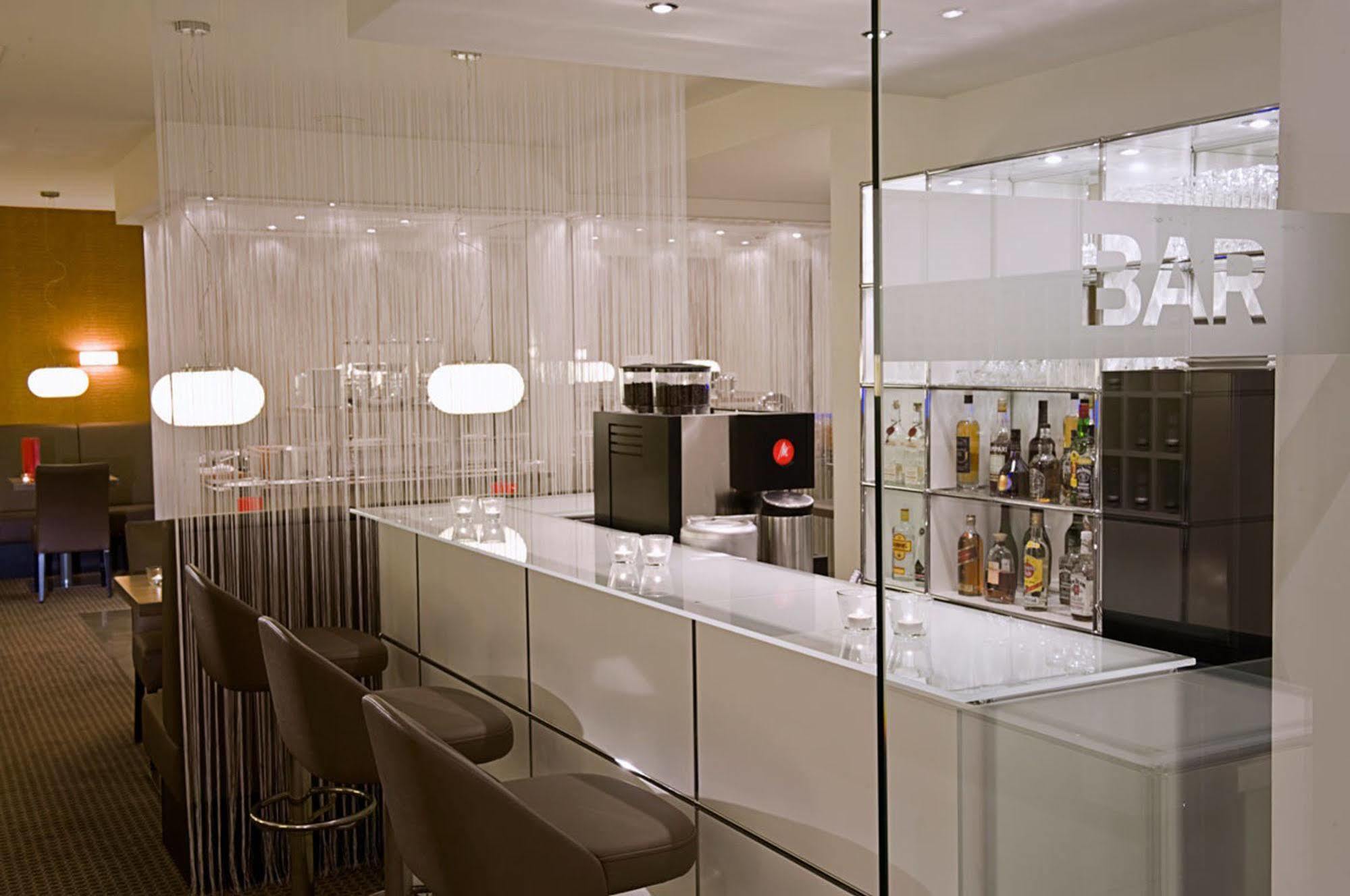 Hotel Conti Duisburg - Partner Of Sorat Hotels Restaurang bild