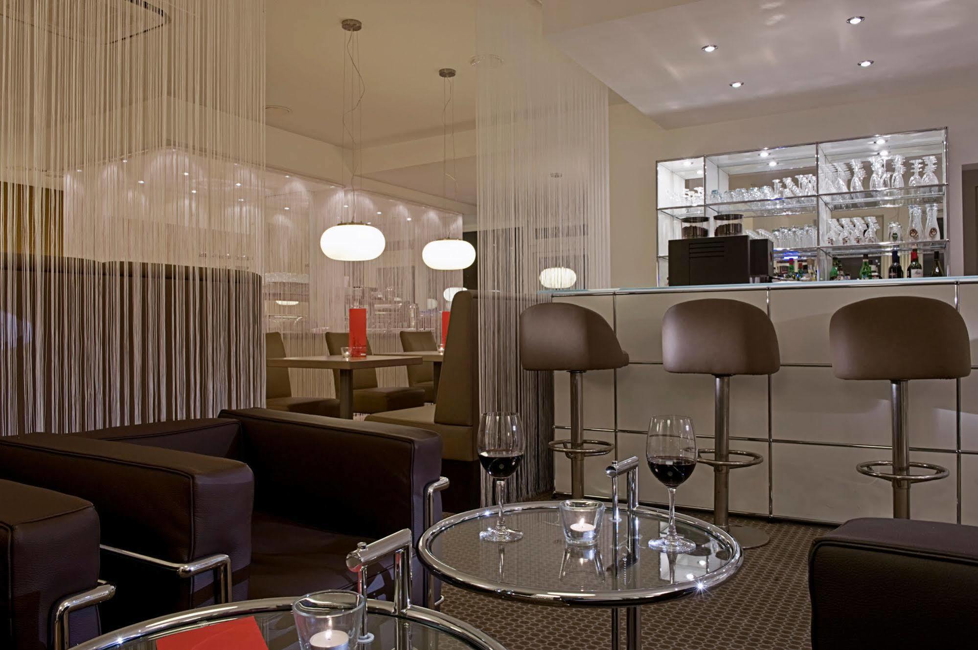 Hotel Conti Duisburg - Partner Of Sorat Hotels Restaurang bild
